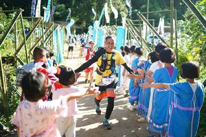 BIB: 1039
                            <button type="button" onclick="openModal(19063076)" class="btn btn-primary btn-sm float-right btn-popup" data-toggle="modal" data-target=".modal-high-quality">
                        <i class="fas fa-shopping-cart"></i> Add to Cart
                    </button>
                                            <button type="button" onclick="isThisMe(19063076, true)" class="btn btn-success btn-sm float-right btn-popup btn-isme hidden" data-toggle="tooltip" data-placement="bottom" title="นี่คือรูปของคุณใช่ไหม คลิกที่นี่เพื่อเอาเข้าอัลบั้ม">
                        <i class="fas fa-plus"></i> Add to album
                    </button>
                    <button type="button" onclick="isThisMe(19063076, false)" class="btn btn-warning btn-sm float-right btn-popup btn-isnotme hidden">
                        <i class="fas fa-ban"></i> Remove from album
                    </button>